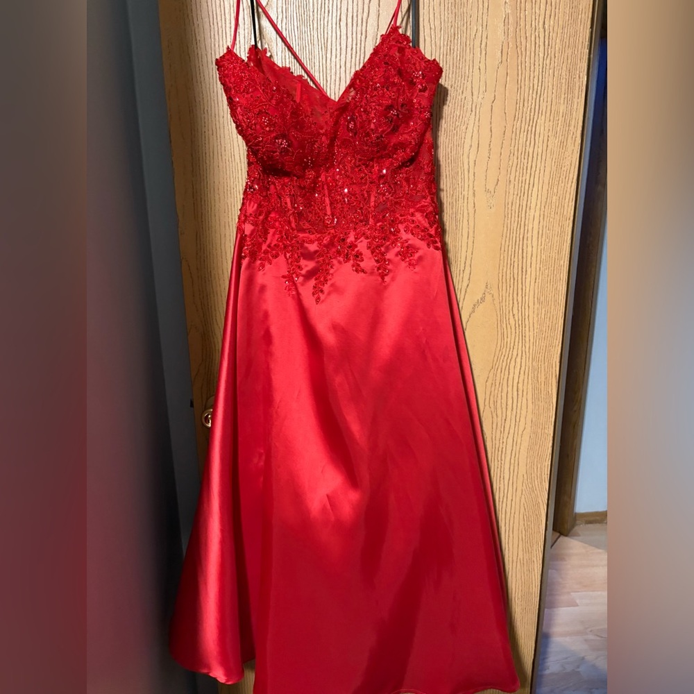 Red prom dress